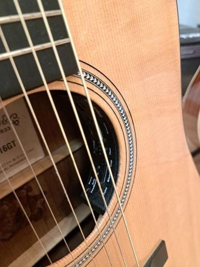 Martin D-16GT LEFT Handed 3